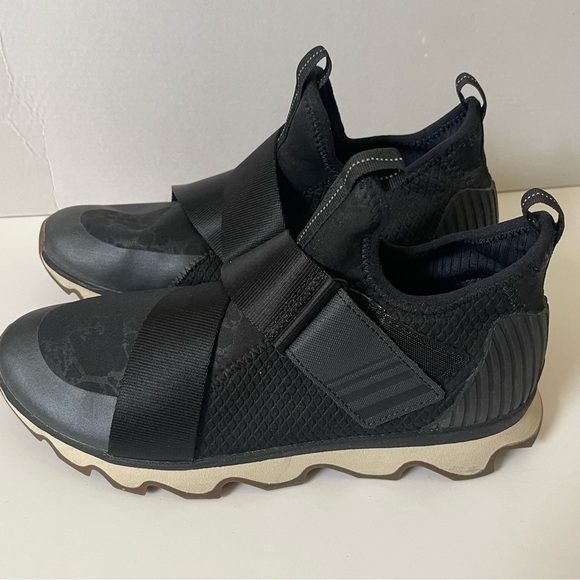 Sorel Kinetic Sneakers Women Size 9.5 Slip On Platform Black Tan Casual Comfy - Picture 3 of 13